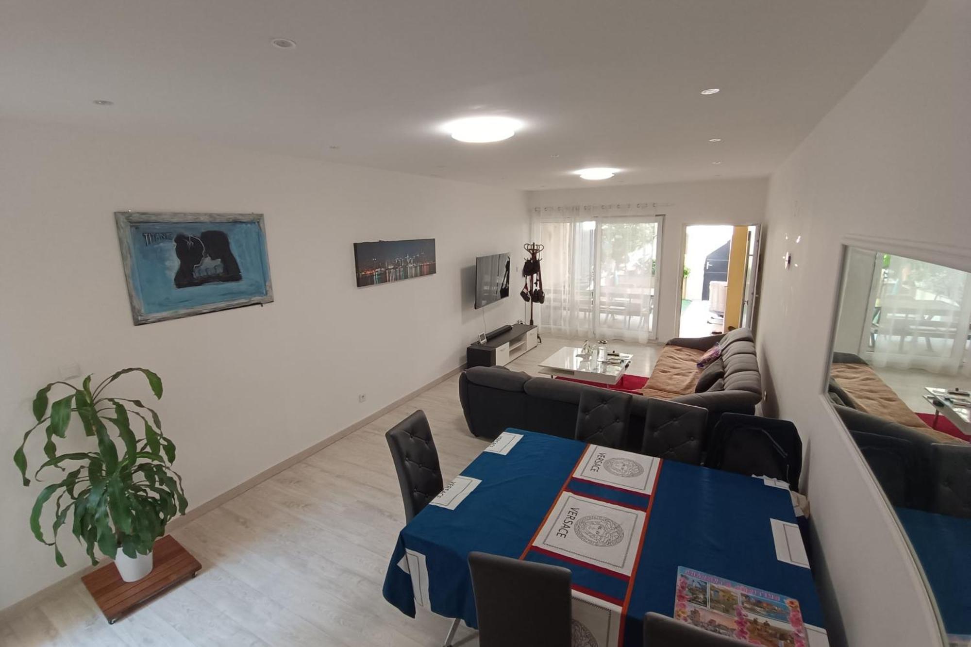 Charming T5 With Garden And Terrace Appartamento *